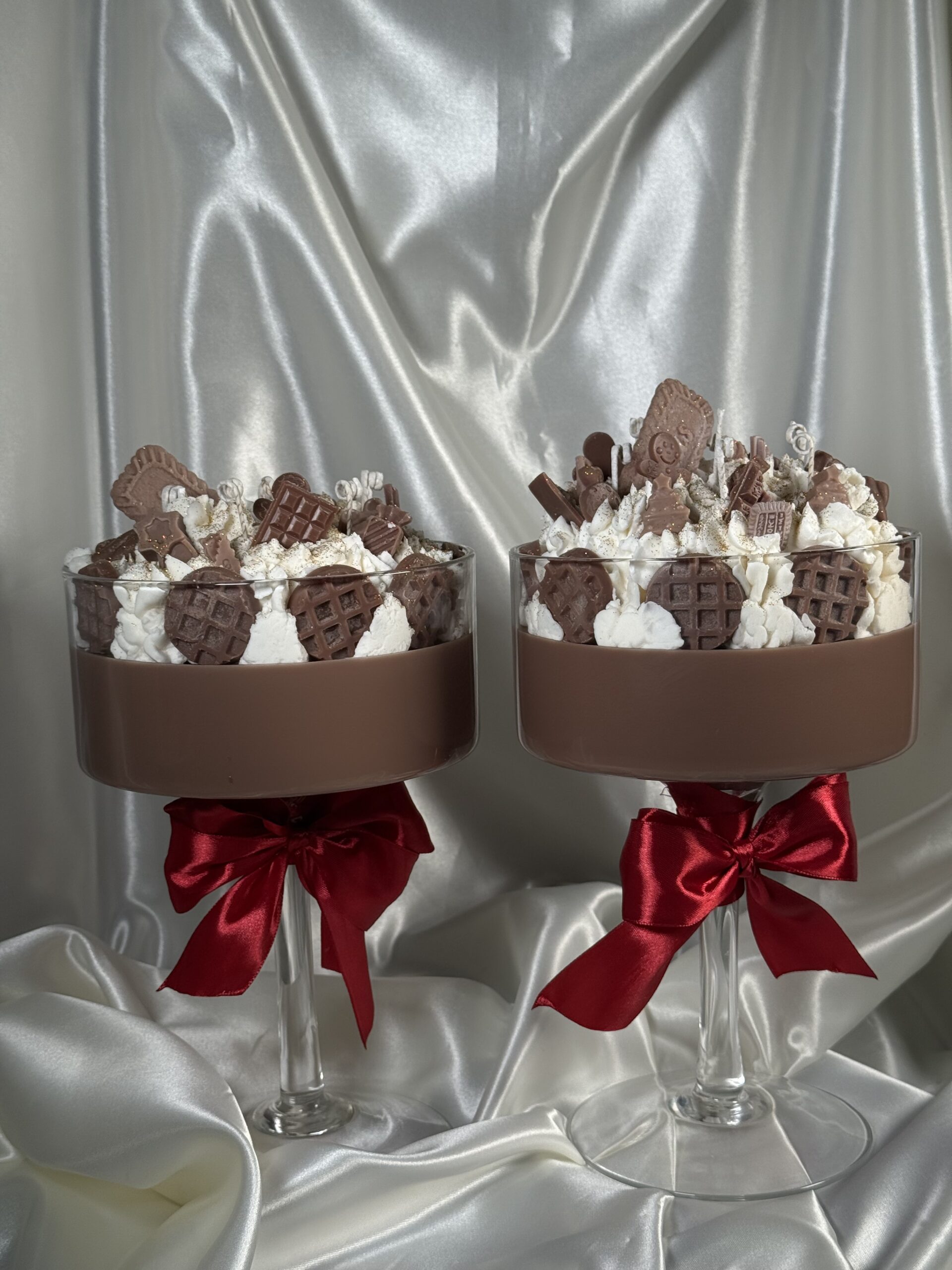 luxuriöse dessertkerze im glas – handgemacht aus oliven und sojawachs | schokoladenduft | verschiedene größen luxuriöse dessertkerze im glas – handgemacht aus oliven und sojawachs | schokoladenduft | verschiedene größen